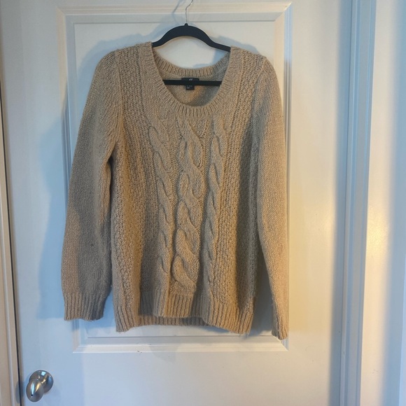H&M Tan Fuzzy Cable Knit Long Sleeve Sweater, size Large - Picture 6 of 6